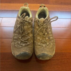 Keens Women's Brown Hiking Shoes